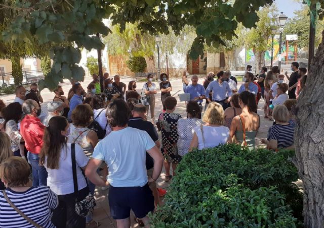 Ayuntamiento y Aguas de Lorca visitan La Paca para informar a los vecinos sobre la situación de la Red de suministro de agua potable