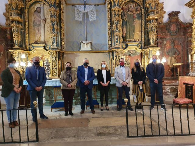 La Hermandad de Labradores Paso Azul y la Fundación Paso Azul inicia la recuperación de los retablos de la Santa Cruz y Sangre de Cristo y el de la Virgen y el Niño