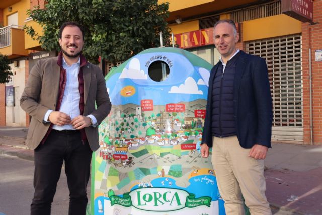 Lorca gana el Reto Mapamundi de reciclaje de vidrio y recibe 10 contenedores decorados por Ecovidrio como premio