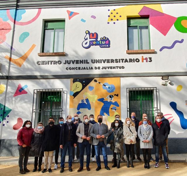 El alcalde de Lorca inaugura un Centro Juvenil Universitario M13 completamente renovado para ofrecer más espacios de ocio y más servicios a los jóvenes del municipio