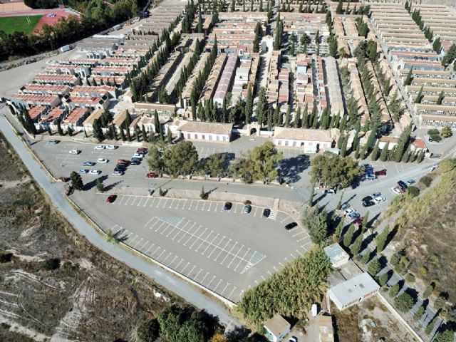 El Ayuntamiento de Lorca pone en marcha, a través de Policía Local, un dispositivo especial de vigilancia en los cementerios con motivo de la festividad de Todos los Santos