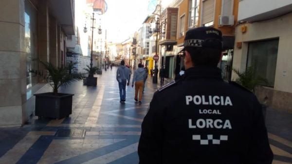 La Policía Local de Lorca interpuso la pasada semana un total de 188 denuncias por no respetar las medidas sanitarias