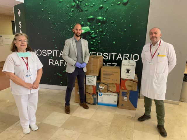 El Ayuntamiento de Lorca hace entrega de diferente material sanitario para los profesionales del hospital Rafael Méndez