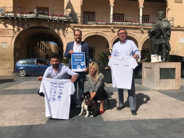 Las calles más emblemáticas de Lorca acogerán el domingo el paseo solidario 'CoMascoting' con el objetivo de concienciar en cuanto a la tenencia responsable de animales de compañía