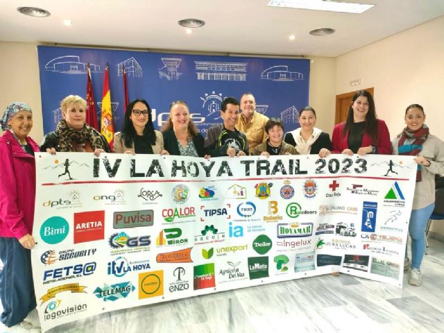 La pedanía de La Hoya acoge la cuarta edición de la carrera solidaria de montaña LHT a beneficio de APAT Lorca